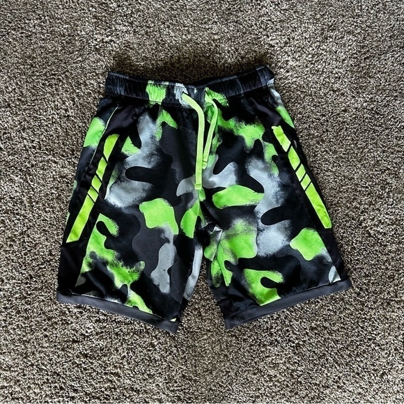 Russell boys athletic shorts XL 14-16 black green gray - Picture 1 of 6